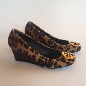 TORY BURCH LEOPARD PRINT WEDGES **NEVER WORN**